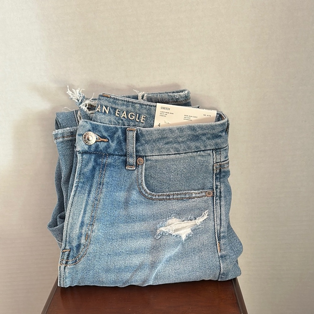 American Eagle Curvy Mom Jeans